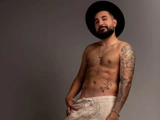 WebCAM of DanteAndVictoriia