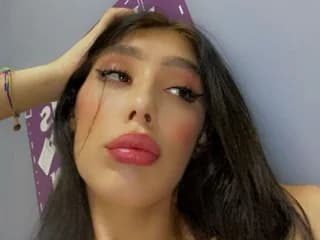 NICOLSKINNY19 WebCAM 