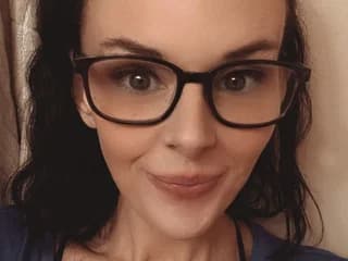 NaughtyJezebel40 WebCAM 