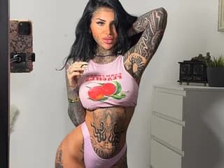 WebCAM of Peachesandthecream